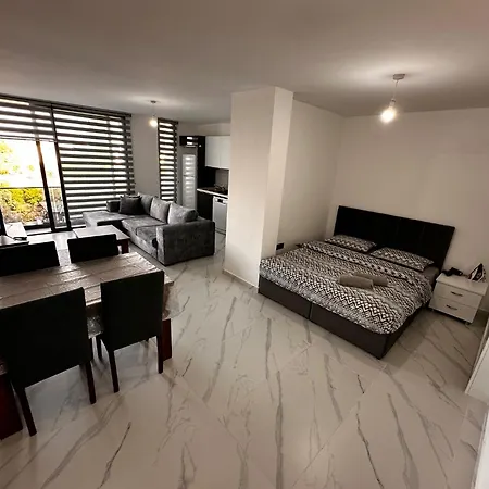 Daire Kyrenia Center, 1room Bluepalm Site With Pool Pafos