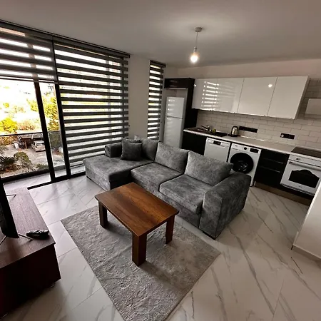 Kyrenia Center, 1room Bluepalm Site With Pool Lägenhet *